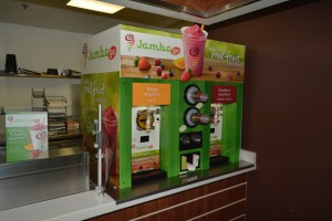 Bradley Dining Services added a Jamba Juice smoothie Bar in Center Court and moved the Late Night Menu to the Michel Student Center, which now includes boneless wings, deep-fried cheesecake, mozzarel- la sticks and more. Photo by Adam Rubinberg.