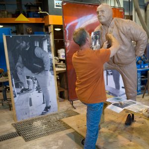 Robertson_Statue_F_Stolz_20110907_12