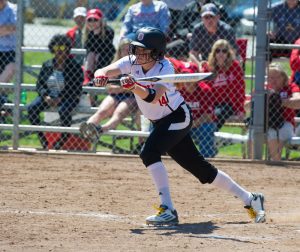 Senior Kelly Kapp went 11-18 at the plate in an unblemished weekend for the Braves. ￼photo via Bradley University Marketing